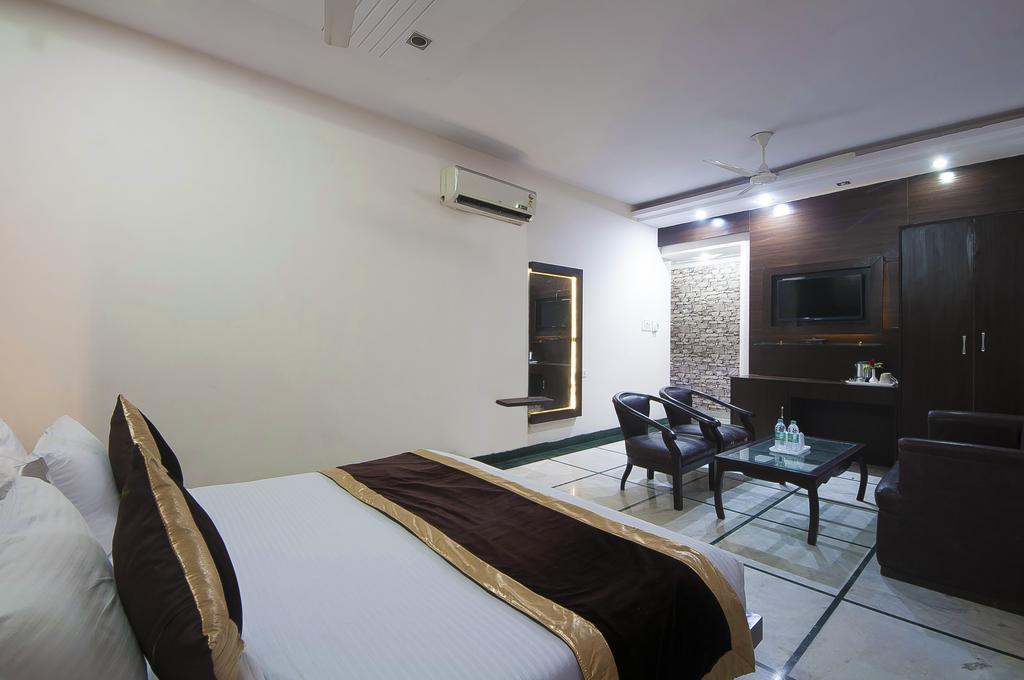 Hotel Apra Inn Neu-Delhi Exterior foto